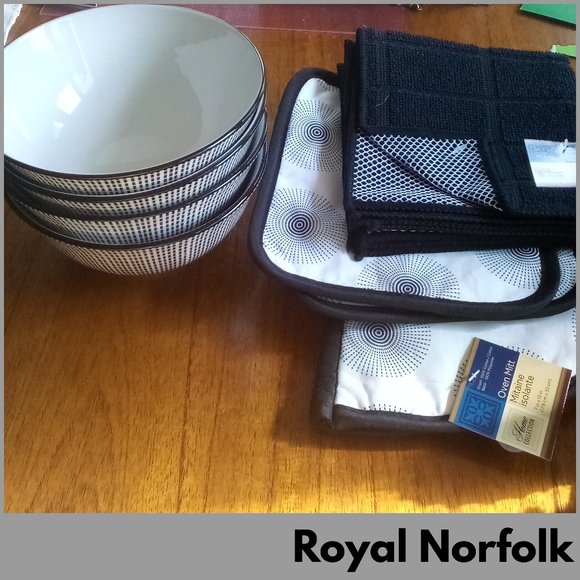 Royal Norfolk Other - Royal Norfolk Set of 4 New 6" Bowls & Hot Pads